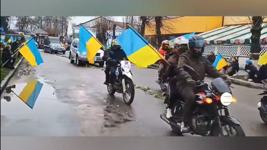 «На щиті» на Волинь повернувся Герой Микола Пасічко. Відео