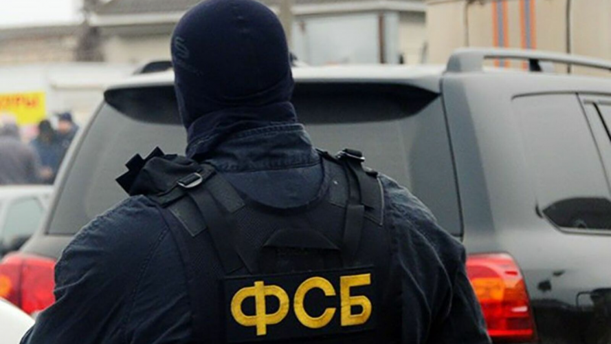 На Херсонщині підірвали авто із працівниками ФСБ, які катували українців. Відео