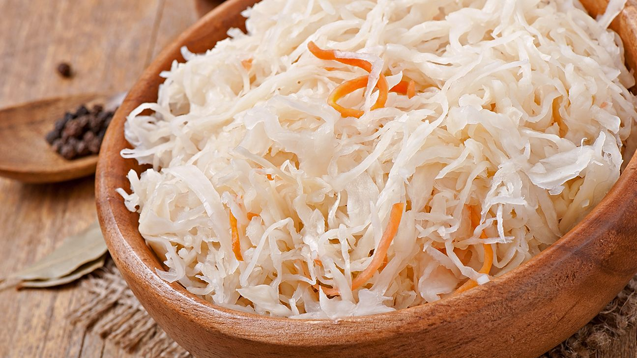 Найшвидший рецепт квашеної капусти без мороки: буде готова через кілька годин