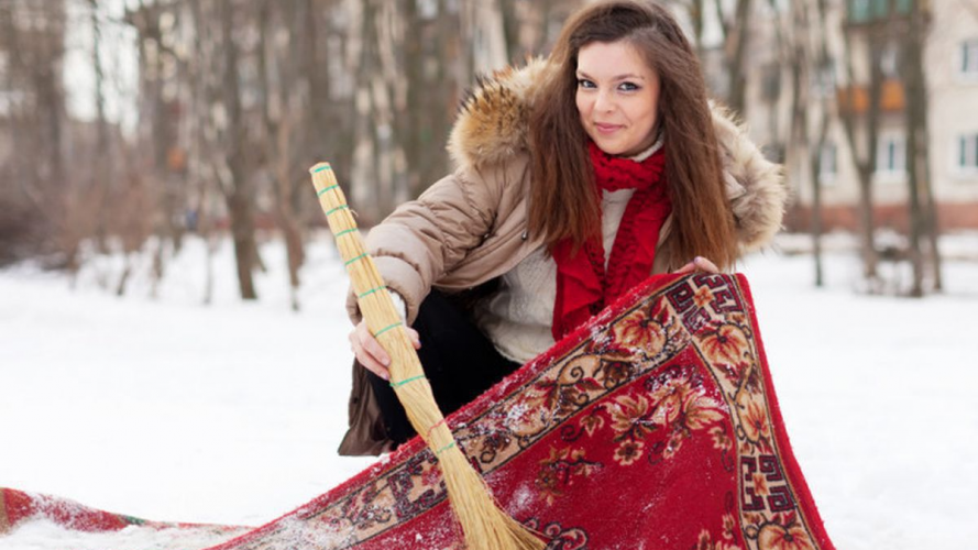 Як мороз допомагає оновити килими, подушки та ковдри: простий лайфхак для чистоти вдома