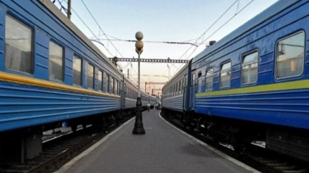 Укрзалізниця робить всі рейси зі сходу на захід евакуаційними