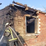 Пожежа знищила будинок: на Волині без житла залишилася мама з двома маленькими дітьми