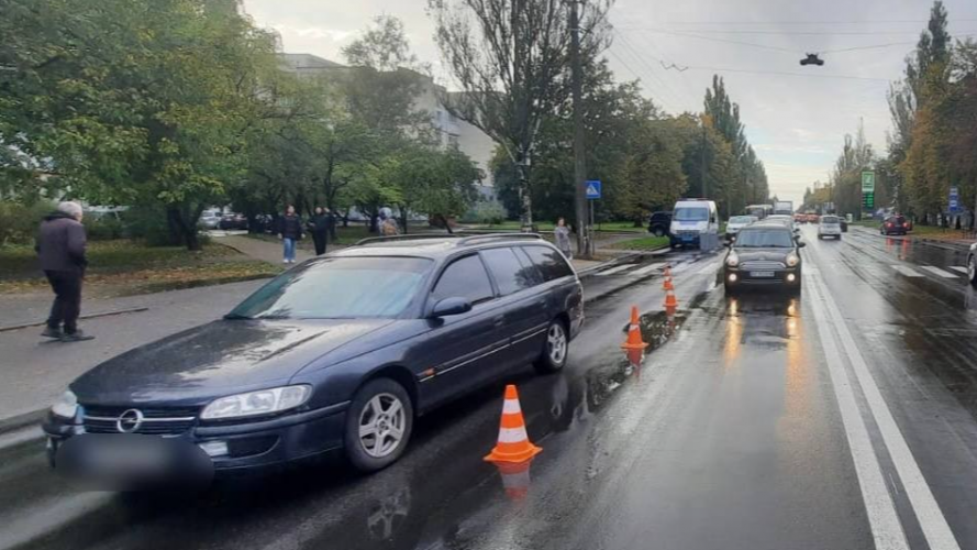 У Луцьку на «зебрі» водій збив 17-річну дівчину: постраждала у лікарні