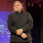 Режисер Олесь Санін у Луцьку розповів, як створювати кіно та показав кадри зі зйомок фільму «Довбуш»