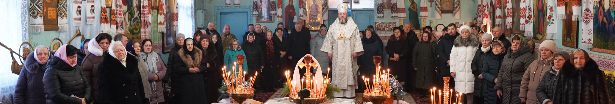 Владика Михаїл очолив празник Михайлівської парафії у Луцьку і нагородив духовенство та парафіян