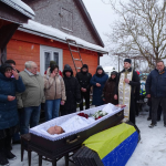 Серце воїна зупинилося на 41-му році життя: на Волині поховали Героя Олега Оменюка 