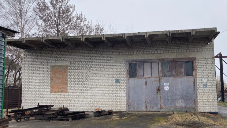 На Волині продають виробничий комплекс із пилорамою, цехом і складами за 10 мільйонів