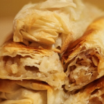 Хрусткі рулетики з яблуками: простий рецепт, який рятує під час відключень світла