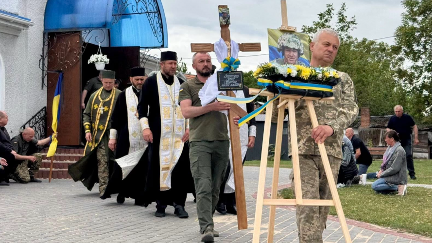 У громаді на Волині провели в останню дорогу Героя Сергія Запорожця