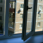 У Луцьку з вікна 9-го поверху випав 32-річний чоловік, він загинув