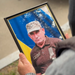 Серце зупинилося у лікарні: на Волині провели в останню дорогу військового Олександра Ясинського