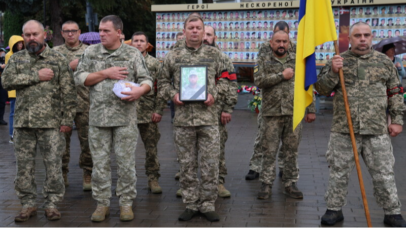 Поліг у бою в листопаді 2024 року: в Луцьку попрощались з Героєм Юрієм Ковальчуком