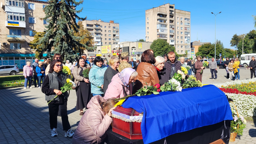 Отримав повістку й без вагань з’явився до ТЦК: на Волині в останню земну дорогу провели Героя Тараса Солтиса