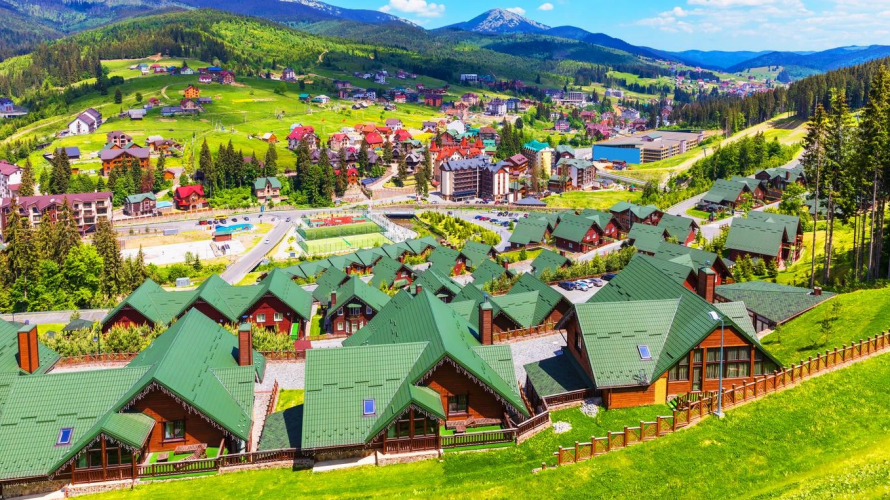 Особливості вибору готелю для відпочинку з дітьми на курорті