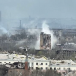 росіяни готуються кидати 3-тонні бомби на завод "Азовсталь"