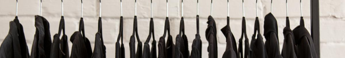 Як прати чорний одяг у машинці: який режим обрати