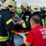 На Волині автівка влетіла в дерево: постраждала неповнолітня дівчина
