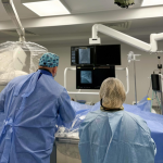 Біль, що змушував зупинятися: на Волині медики врятували кінцівку 67-річного пацієнта