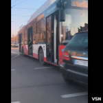 Біля РАЦСу у Луцьку - затор через ДТП. Відео