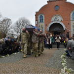 Загинув понад рік тому: у Луцькому районі провели в останню путь військовослужбовця Сергія Хомича