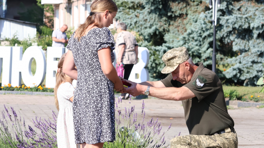 Родині полеглого захисника з Волині Сергія Ковальчука вручили орден «Хрест Героя»