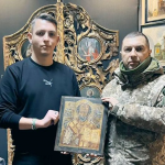 Волинський боєць врятував ікону з окупованого міста Селидове