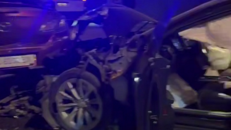 Від удару Mazda перекинулась на бік: з'явилося відео зіткнення чотирьох автівок на Волині