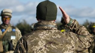 Мобілізація в Україні: хто може вручати повістки