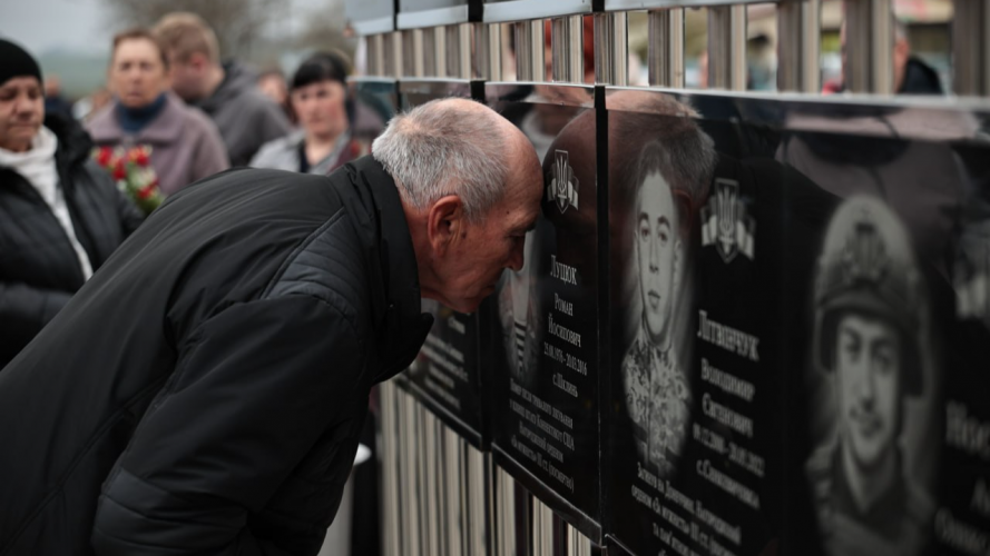 У громаді на Волині відкрили місце шани 60 полеглим Героям