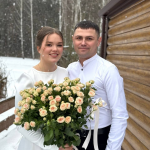 Бойовий медик-поліцейський з Волині заручився з коханою напередодні Дня закоханих