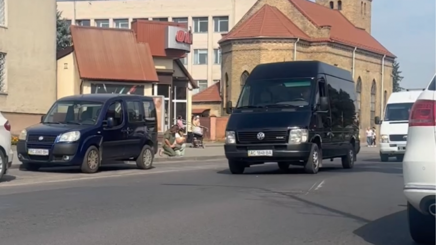 Серце зупинилось у госпіталі на сході України: на Волині прощаються з молодим Героєм Олексієм Сіряченком