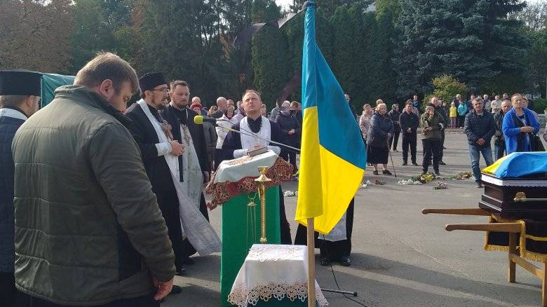 Помер, перебуваючи на бойових позиціях: на Волині прощаються із Героєм Олександром Юзвиком