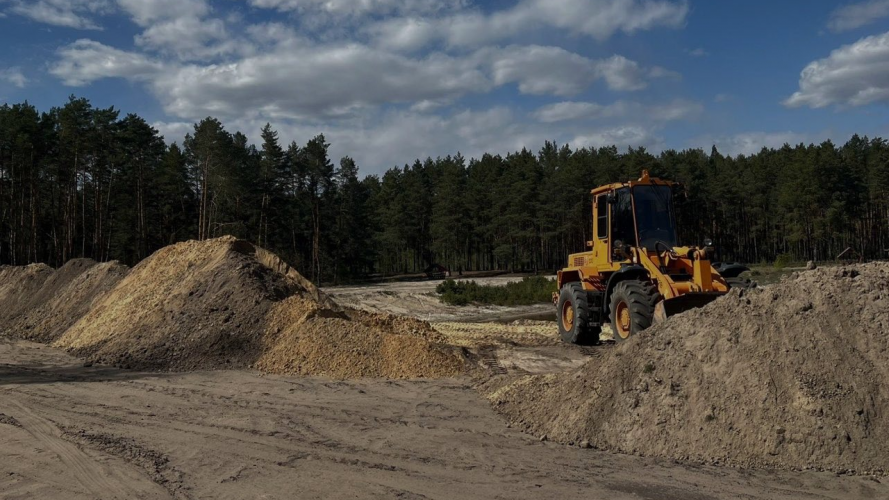 На Волині порушників застали під час незаконного видобутку піску – спецтехніку конфіскували