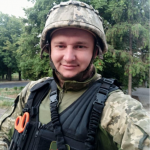 «Я не «відкосив» і не втік»: історія лікаря з Волині, який два роки рятував життя під обстрілами