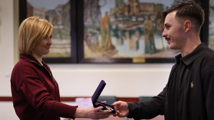 Герой України, льотчик Вадим Ворошилов став почесним громадянином Луцька