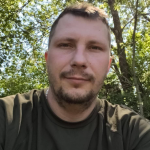 Ввечері 21 листопада ще зателефонував мамі дружині і невдовзі загинув: спогади про Героя з Волині Юрія Панасюка