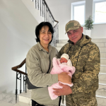 52-річна військова народила дитину