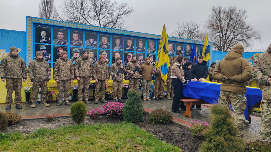 В останню дорогу з Молитвою українського націоналіста: волиняни попрощалися з Ярославом Садом