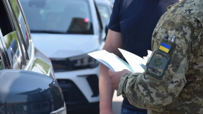 Чоловіків віком 18-22 років почали випускати за кордон: яка ситуація на волинських пунктах пропуску