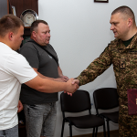 Рідним загиблого нацгвардійця з Волині передали орден воїна