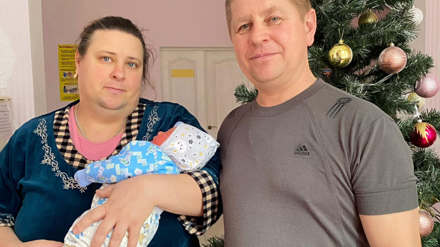 Різдвяне диво: після 19 років очікування в пари волинян народився хлопчик