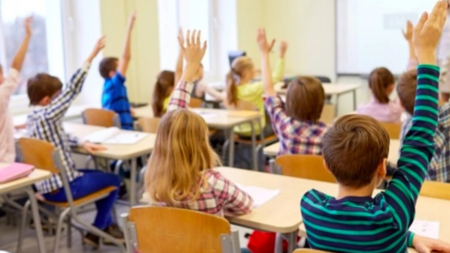 У Луцьку через негоду школярі переходять на дистанційне навчання