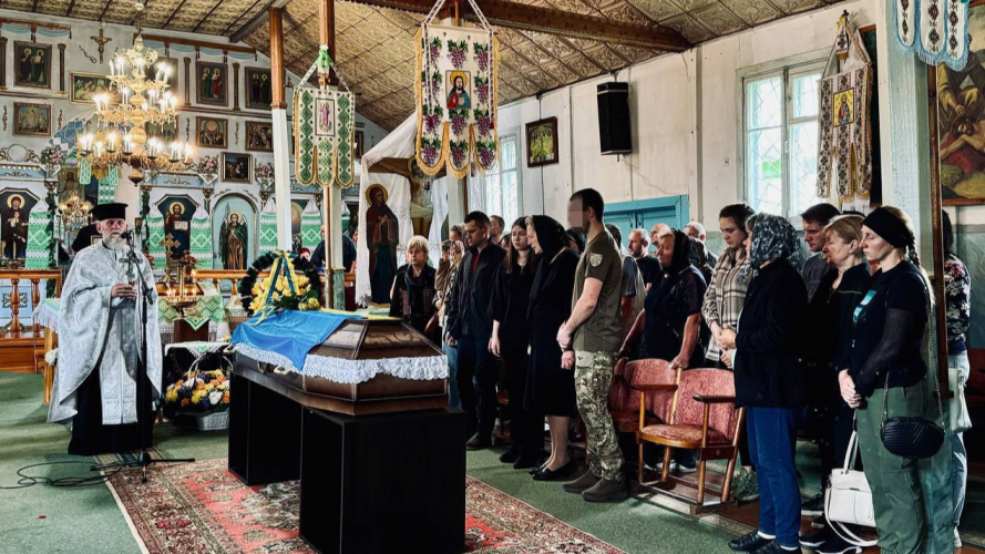 Загинув, захищаючи Україну: на Волині провели в останню путь Героя Тараса Жуковського