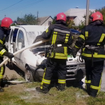 На Волині посеред дороги загорілось авто