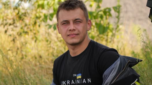 Розбирав завали після ударів РФ та гасив пожежі майже три доби: що розповідає 24-річний рятувальник з Волині