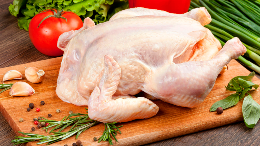 Не все в курці корисне: які частини м’яса краще не їсти