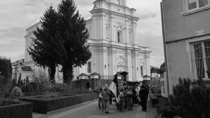 У Луцьку в один день попрощалися із двома захисниками - Вадимом Целюхом та Михайлом Гусаком