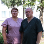 Навіть за вечерею говорять про пацієнтів: як подружжя лікарів з Волині виховало ще двох медиків