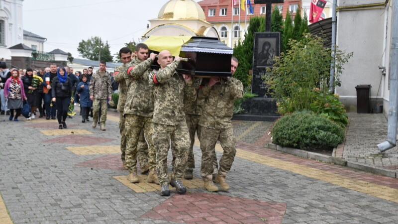 Волиняни провели в останню дорогу загиблого Героя Андрія Савчука