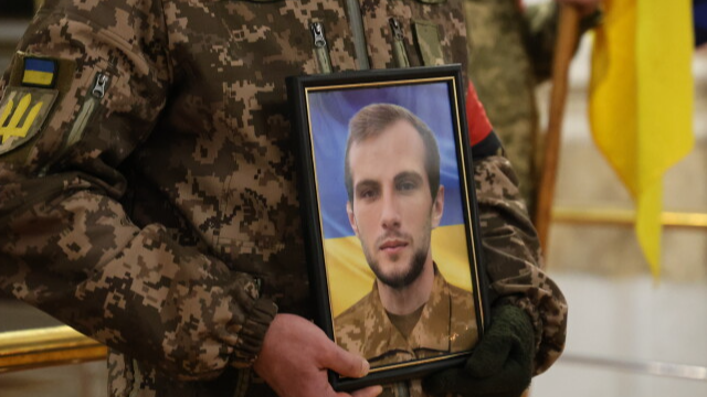 У Луцьку попрощалися із 21-річним Героєм Богданом Чепелою